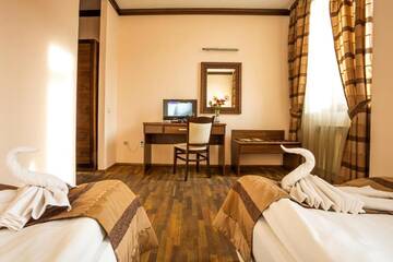 Фото номера Одноместный номер Отель Family Hotel Teteven г. Тетевен 4