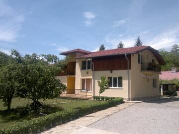 Фотографии Дома для отпуска Villa Nanevi г. Тетевен (Болгария) №1 Фото Дома для отпуска Villa Nanevi г. Тетевен 1