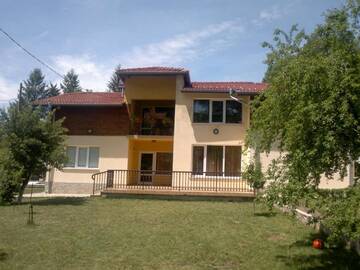 Фото номера Вилла с 4 спальнями Дома для отпуска Villa Nanevi г. Тетевен 19