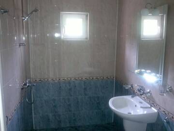 Фото номера Вилла с 4 спальнями Дома для отпуска Villa Nanevi г. Тетевен 61